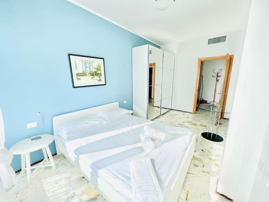 Suite Sunset 18 - Fronte Mare Sanremo Exteriör bild
