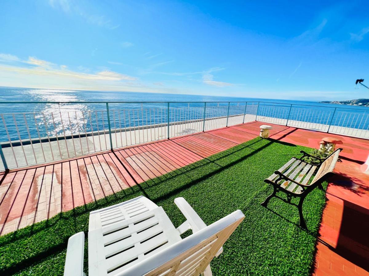 Suite Sunset 18 - Fronte Mare Sanremo Exteriör bild